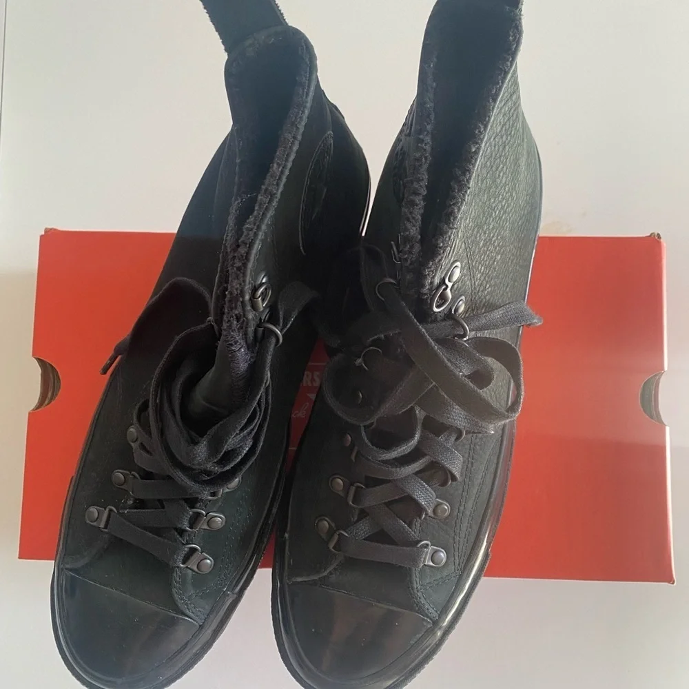 Converse Chuck Taylor All-Star Textured Black Suede Fur Lined Men's Shoes Size 8